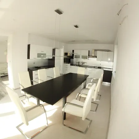 Bella Apartment *